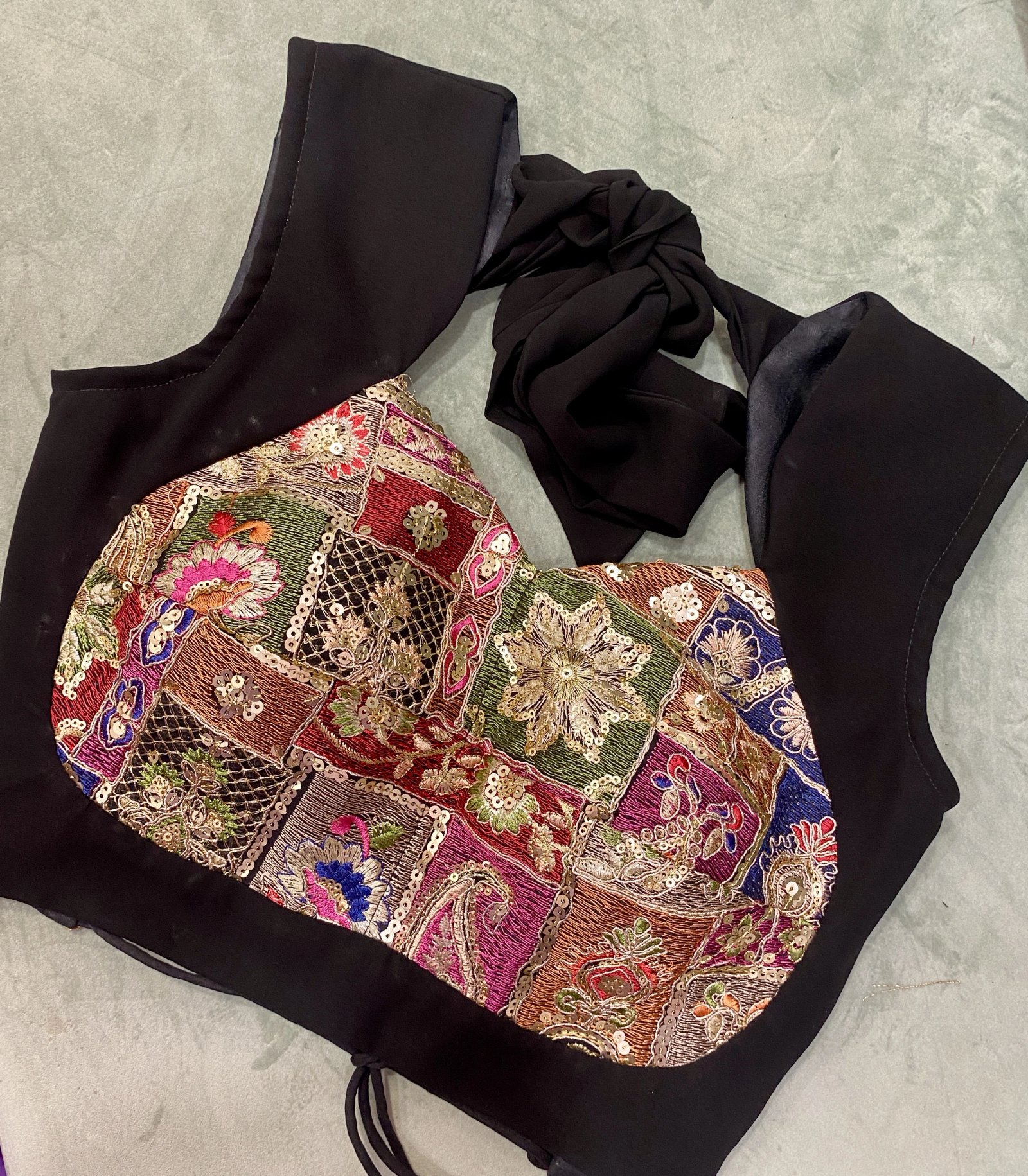 Black Vintage Sleeveless Gamthi Blouse